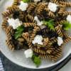 pasta fredda con melanzane e mozzarella