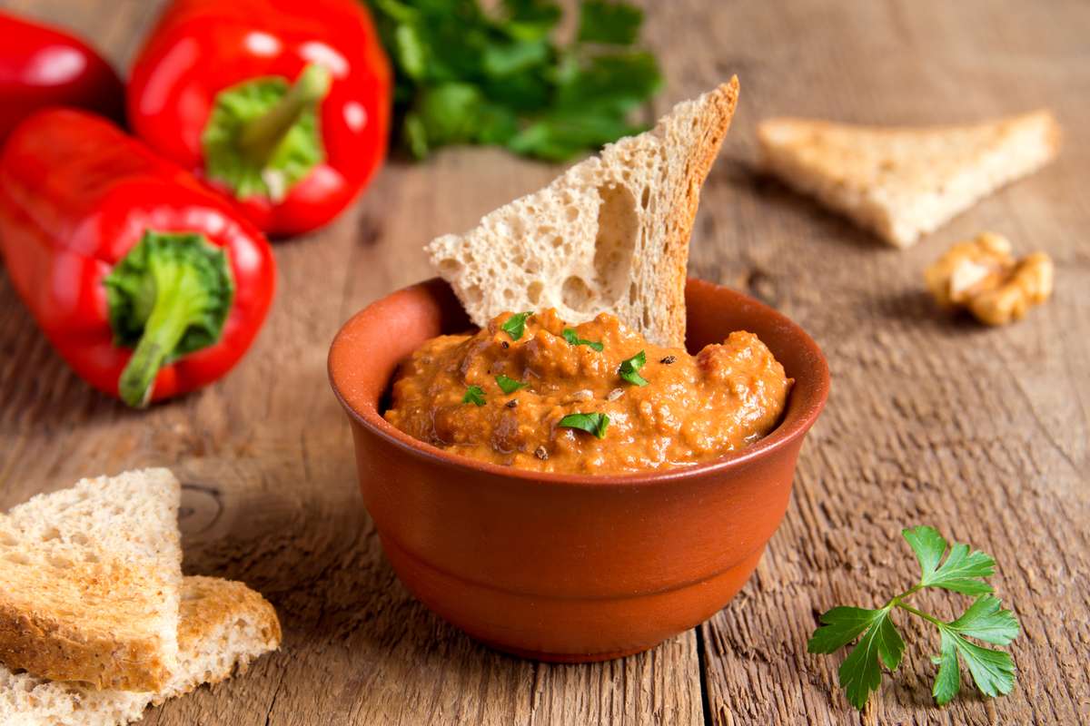 Hummus di pomodori: la ricetta facile e veloce