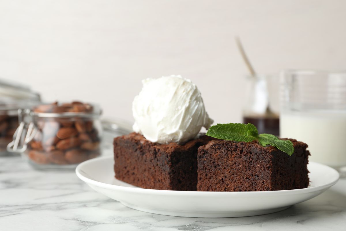 brownies al cioccolato con gelato