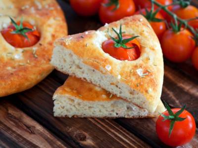 Focaccia con pomodorini