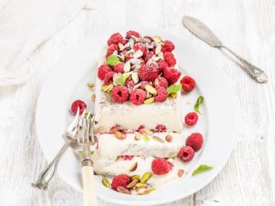 Semifreddo allo yogurt: il dolce veloce che non vi aspettate