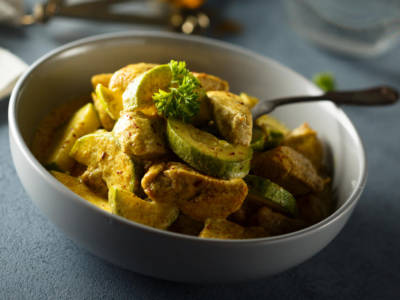 Saporite zucchine al curry: un contorno facilissimo!