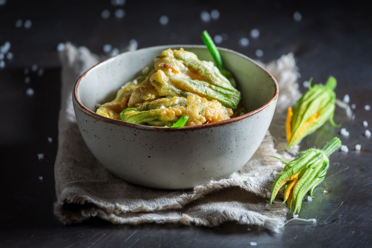 fiori di zucca fritti senza uova