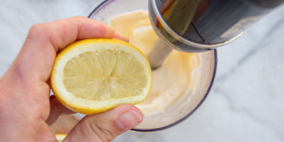 Aggiungere limone nella maionese
