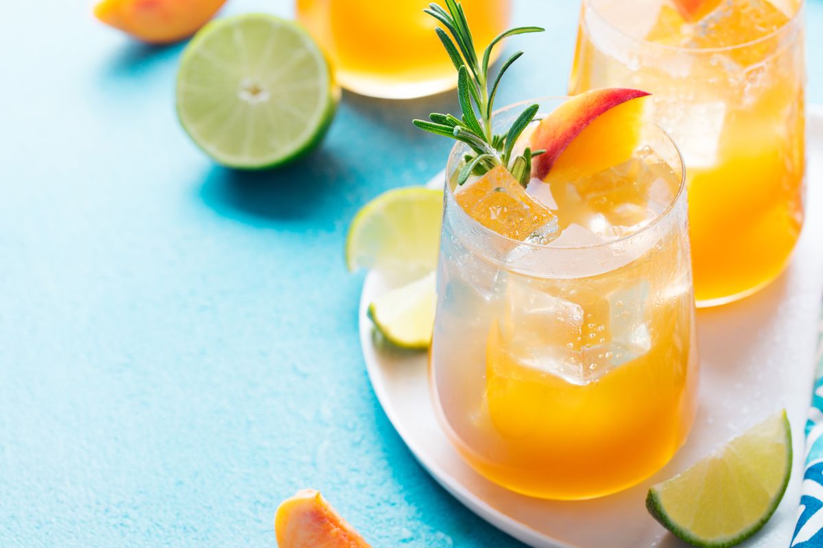 peach caipiroska