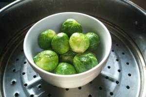Cavolini di Bruxelles al vapore