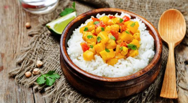 Curry vegano di zucca e ceci con riso basmati: l&#8217;avete mai provato?