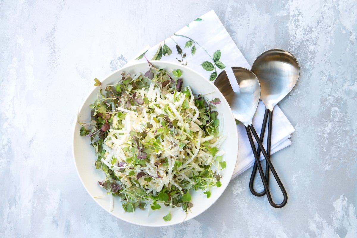 Kohlrabi salad