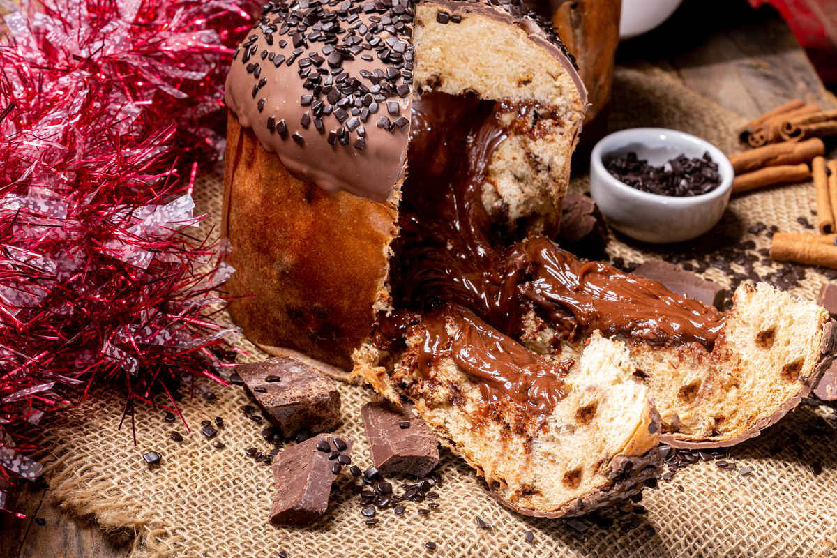 Panettone filled with chocolate