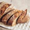 pane al grano saraceno e cipolle