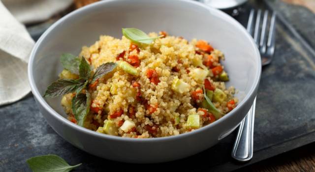 Quinoa con ratatouille di verdure al forno: è 100% gluten free!
