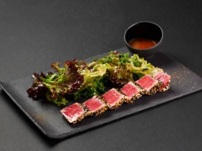 Tataki di tonno: il piatto della tradizione giapponese pronto in soli 2 minuti!