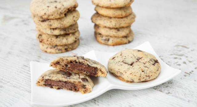 Biscotti fatti in casa ripieni alla Nutella: da provare!