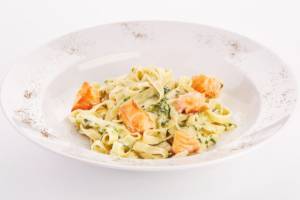 Tagliatelle al salmone