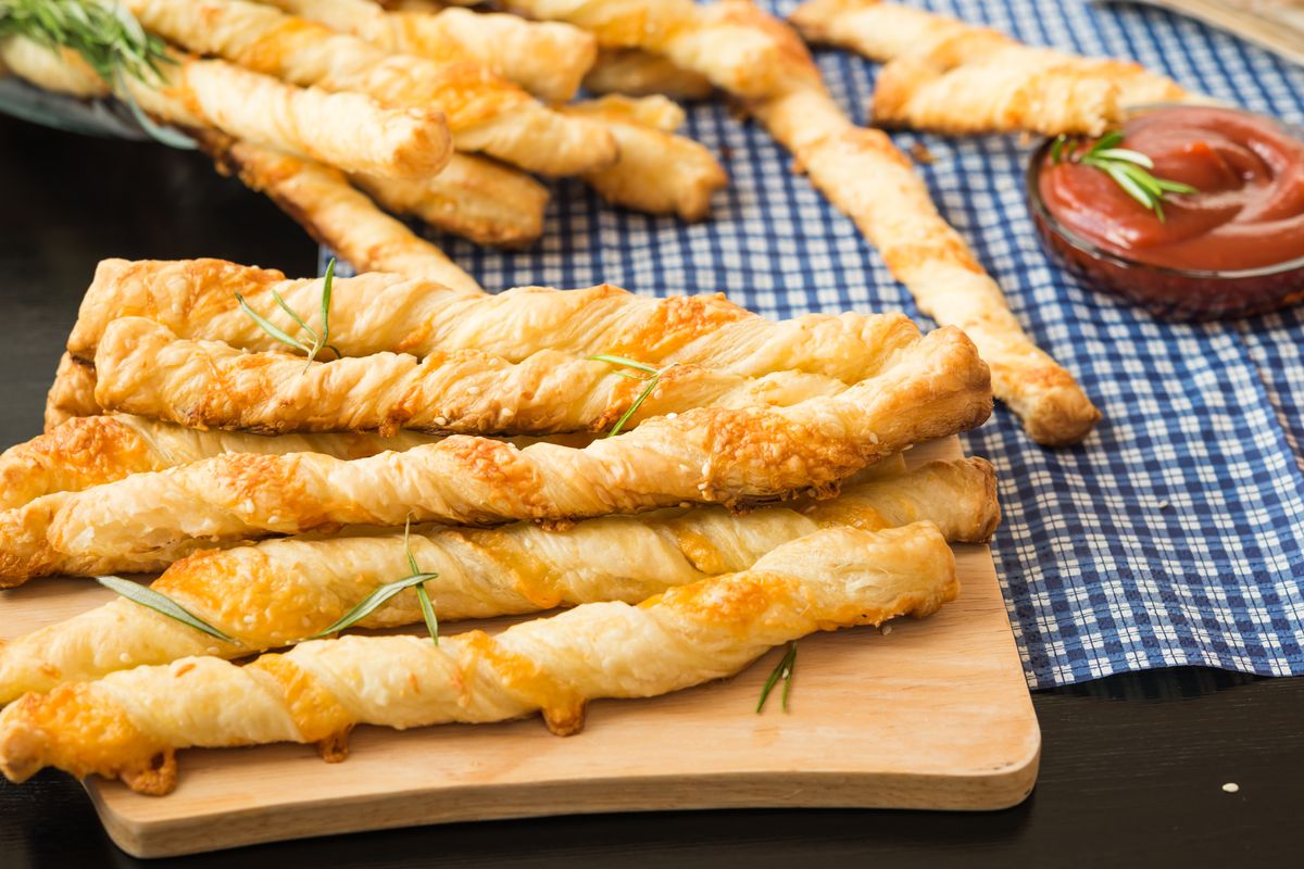 Puff pastry breadsticks