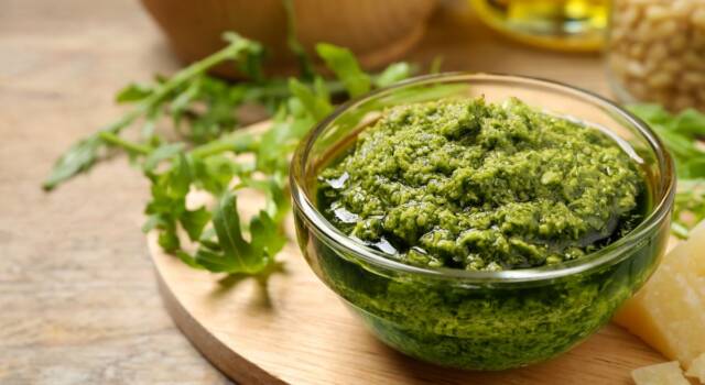 Come fare il pesto di rucola