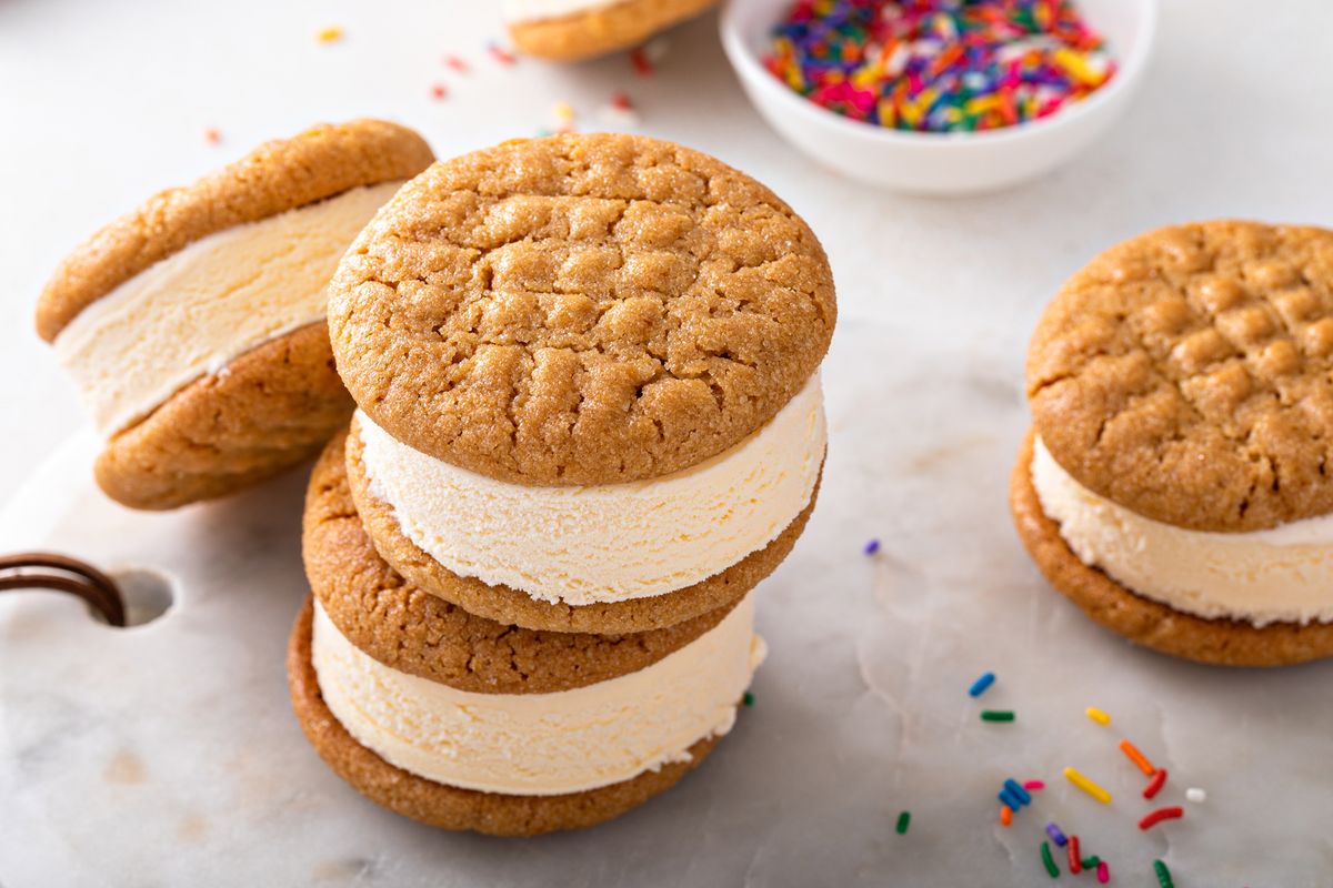 White ice cream cookie