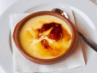 Crema catalana: la ricetta del dolce conteso tra Spagna e Inghilterra