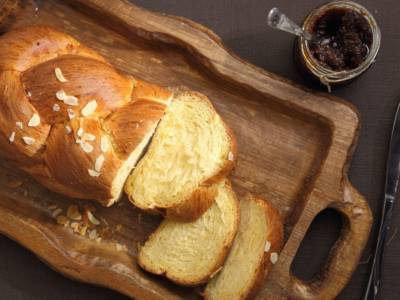 È una vera nuvola di dolcezza: prepariamo insieme il pan brioche