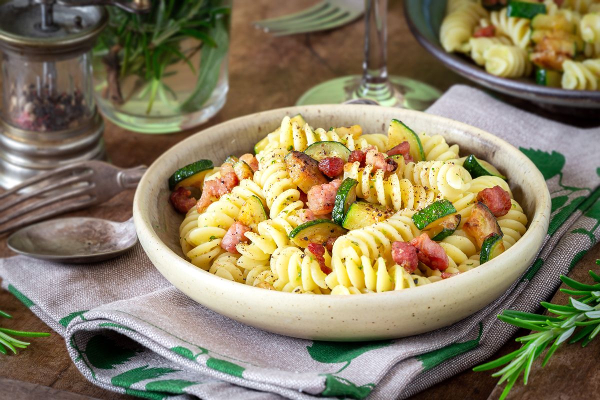 Pasta zucchine e pancetta