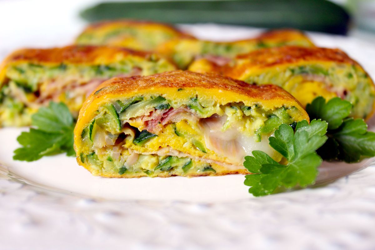 zucchini omelette roll