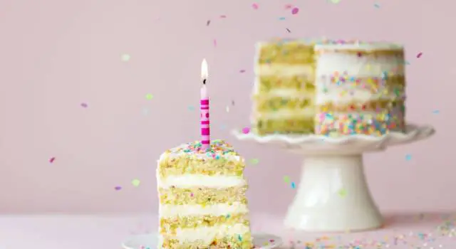 Torta di compleanno: la ricetta per una birthday cake indimenticabile