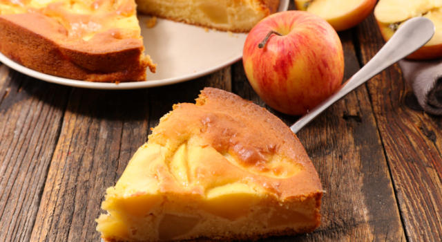 Torta di mele senza burro: la ricetta e le varianti del dolce light