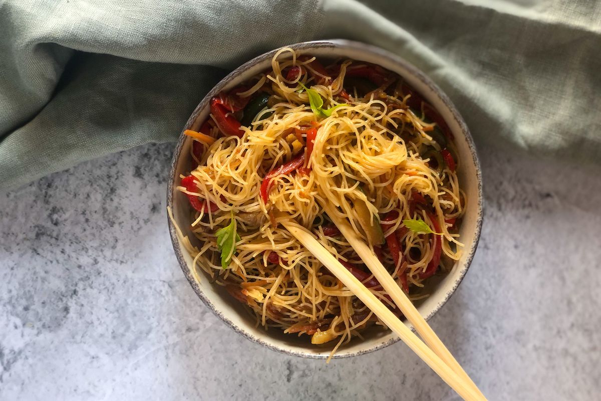 Spaghetti di riso con verdure