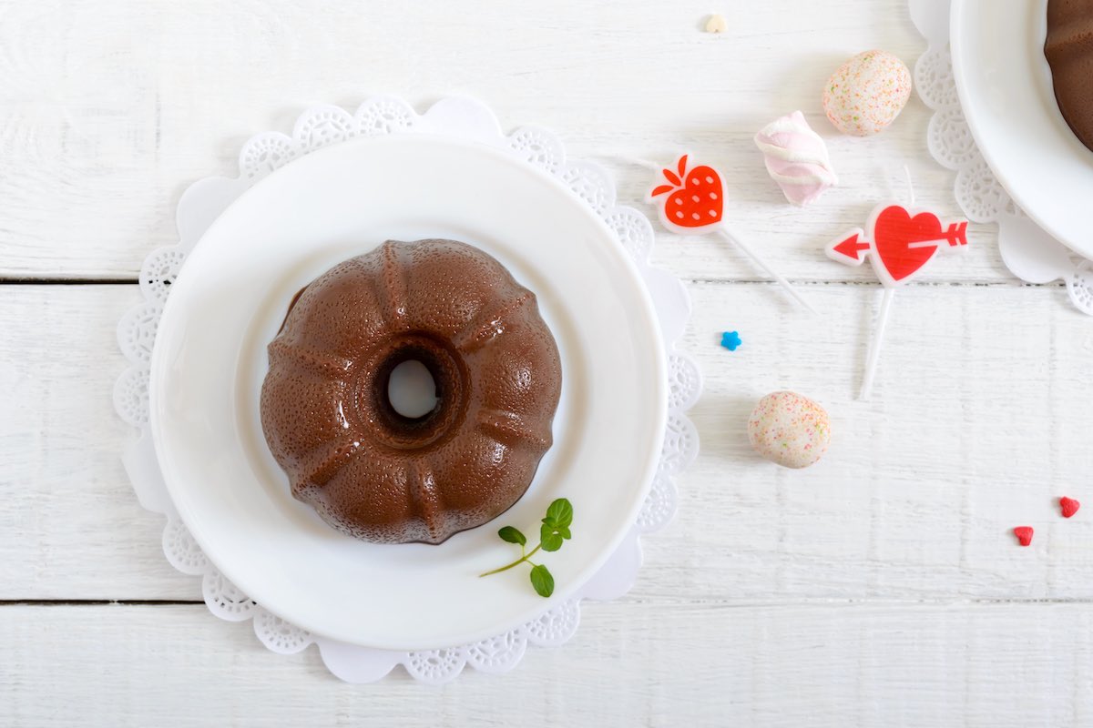 Persimmon and cocoa pudding