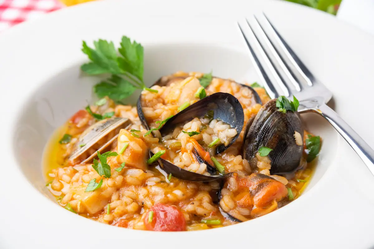 Risotto Ai Frutti Di Mare Per Un Raffinato Menu Di Pesce