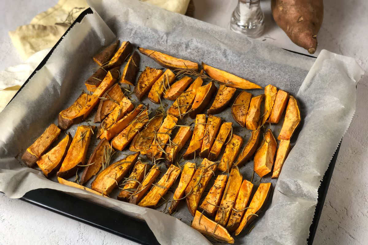 Ricetta delle patate dolci al forno: un contorno sfizioso!