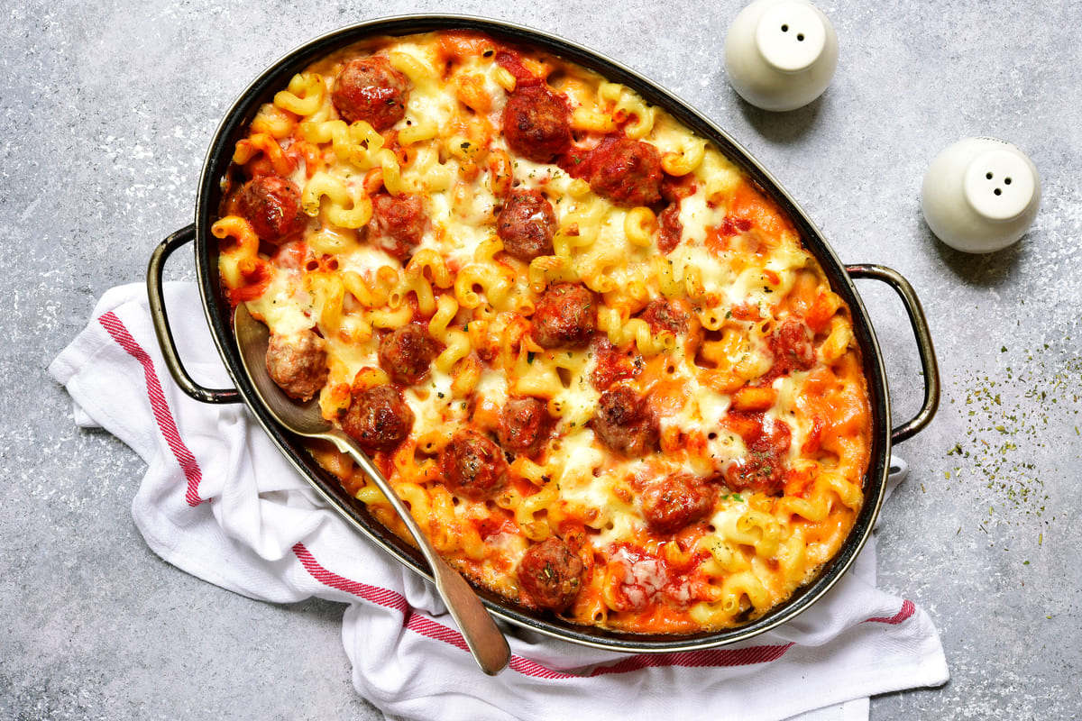 baked pasta with meatballs