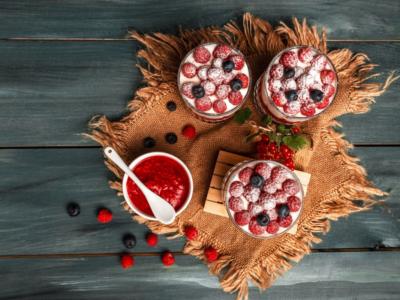 Coppette cremose allo yogurt: una ricetta light ma golosissima!