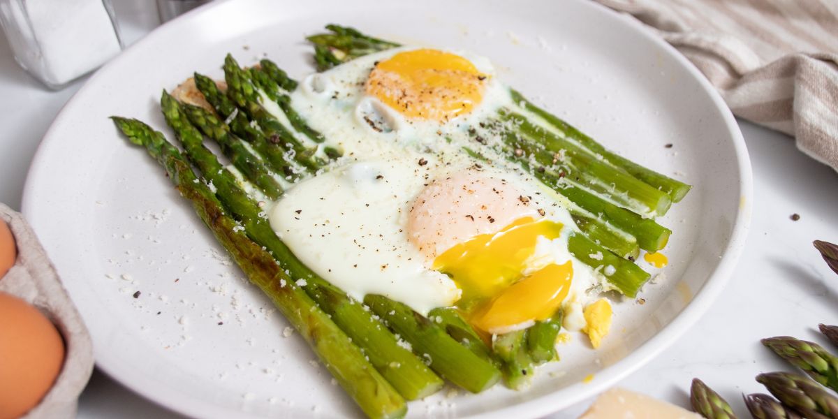 Asparagus and egg