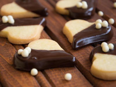 Biscotti al burro e cioccolato: uno tira l’altro
