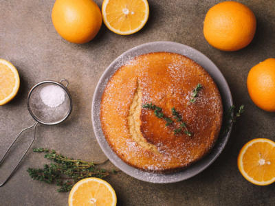 Leggera e senza uova, la torta all’arancia è da provare