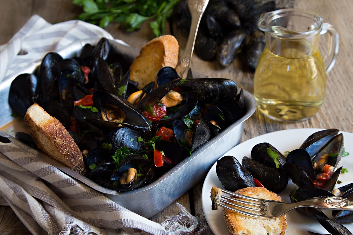 Marinara mussels with tomato