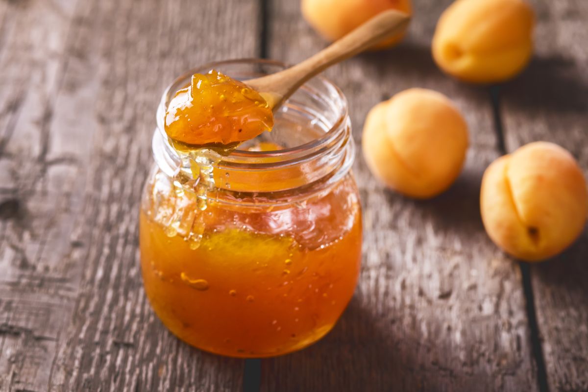 Sugar-free apricot jam