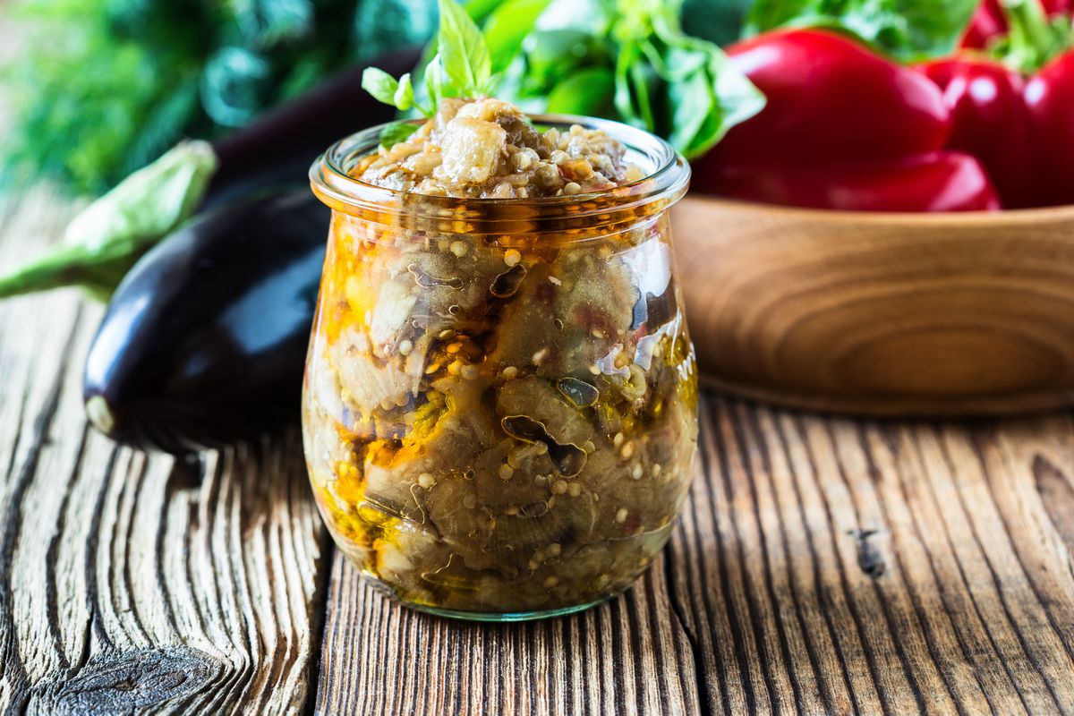 Raw aubergines in oil