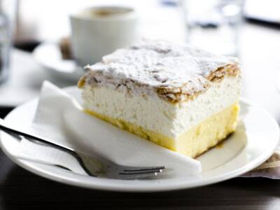Non serve andare in Slovenia per gustare la Bled cake!