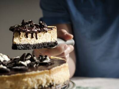 Impossibile resistere alla cheesecake Oreo e Nutella