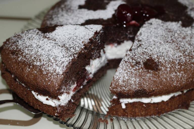 Torta Moretta: La Ricetta Della Torta Al Cioccolato Con Panna E Nutella