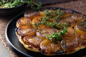 Tarte tatin alle cipolle