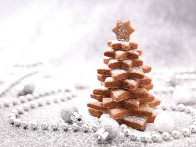 Di tutti i dolci natalizi non c’è niente di più semplice dell’albero di biscotti