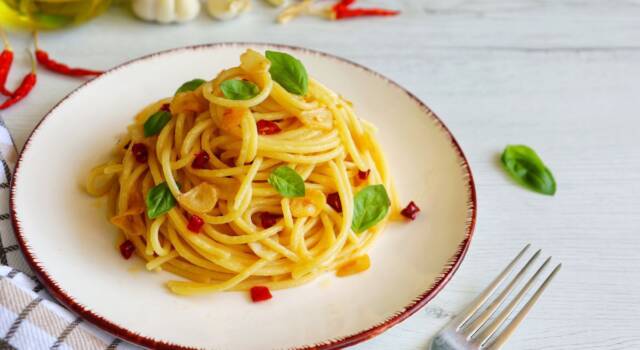 Spaghetti aglio, olio e peperoncino con il Bimby: la ricetta salva cena