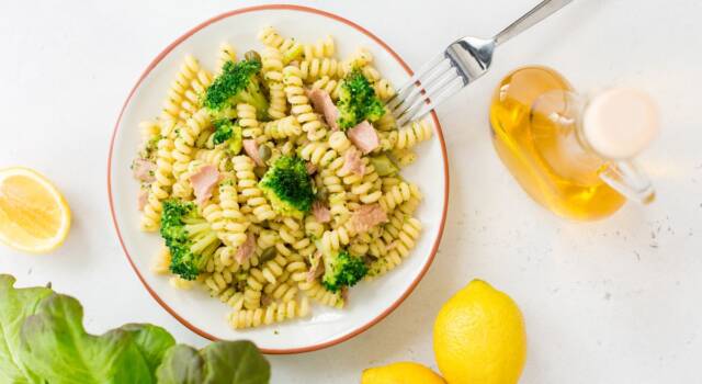 Pasta broccoli e tonno: ricetta facile e veloce per un primo da chef