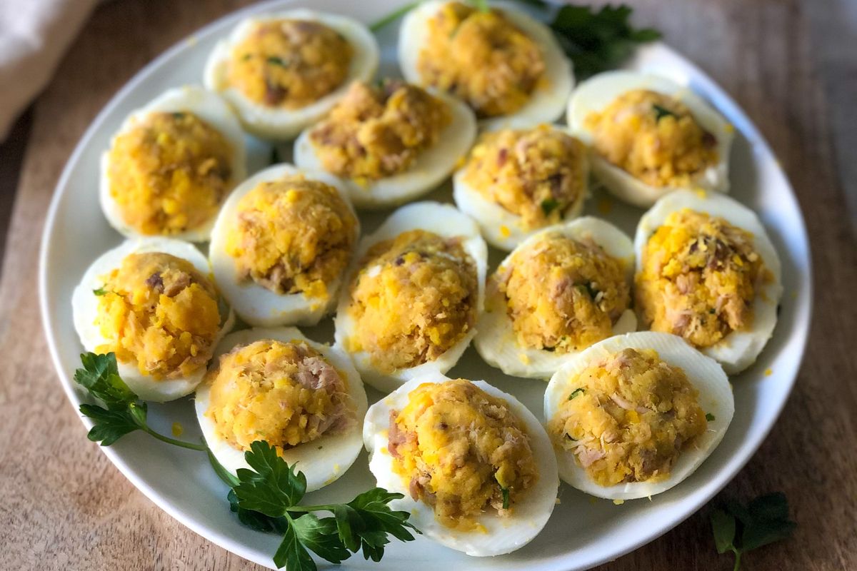 Stuffed eggs