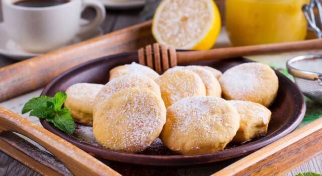 Golosissimi e morbidi come non mai, i biscotti al limone senza glutine