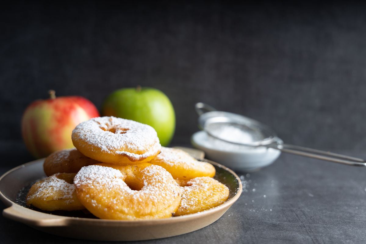 Vegan apple pancakes