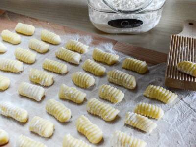 Mettiamo le mani in pasta! Ecco come fare gli gnocchi di patate